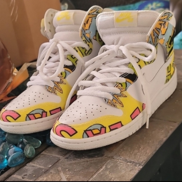 🩷💛The Nike SB Dunk High De La Soul 2015🩷💛 - Picture 1 of 13